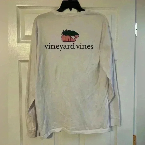 Vineyard Vines Christmas tree long sleeve shirt size M - Picture 1 of 4